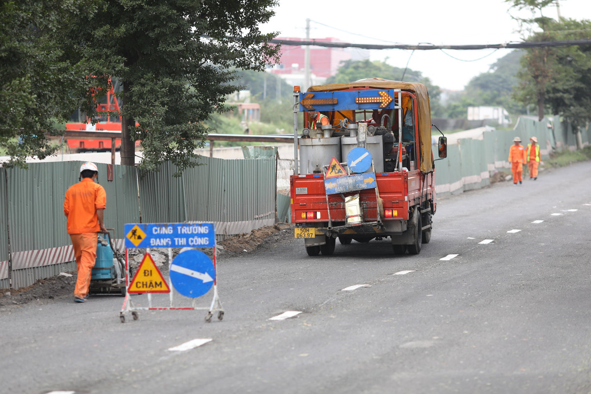 Sau khi bị đình chỉ, chủ đầu tư đã yêu cầu các nhà thầu liên quan cấp tập sửa chữa, vá dặm lại các đoạn đường hư hỏng
