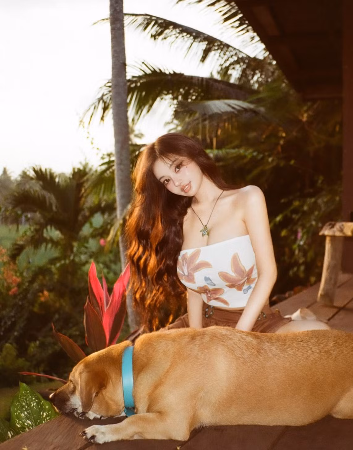 Không chỉ sở hữu vẻ đẹp ngoại hình, Huang Lin còn được đánh giá cao bởi phong cách thời trang sành điệu, cá tính. Ảnh: IG lovelynnboo