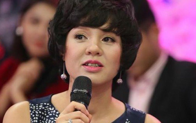 MC Diễm Quỳnh bắt đầu vào đài truyền hình từ năm 1996, đến nay là 28 năm. Tên tuổi của nữ MC sinh năm 1972 gắn liền với nhiều chương trình như: Trò chơi âm nhạc, Tạp chí MTV, Tuổi đời mênh mông, Bài hát Việt, Giai điệu tự hào, Quán thanh xuân…