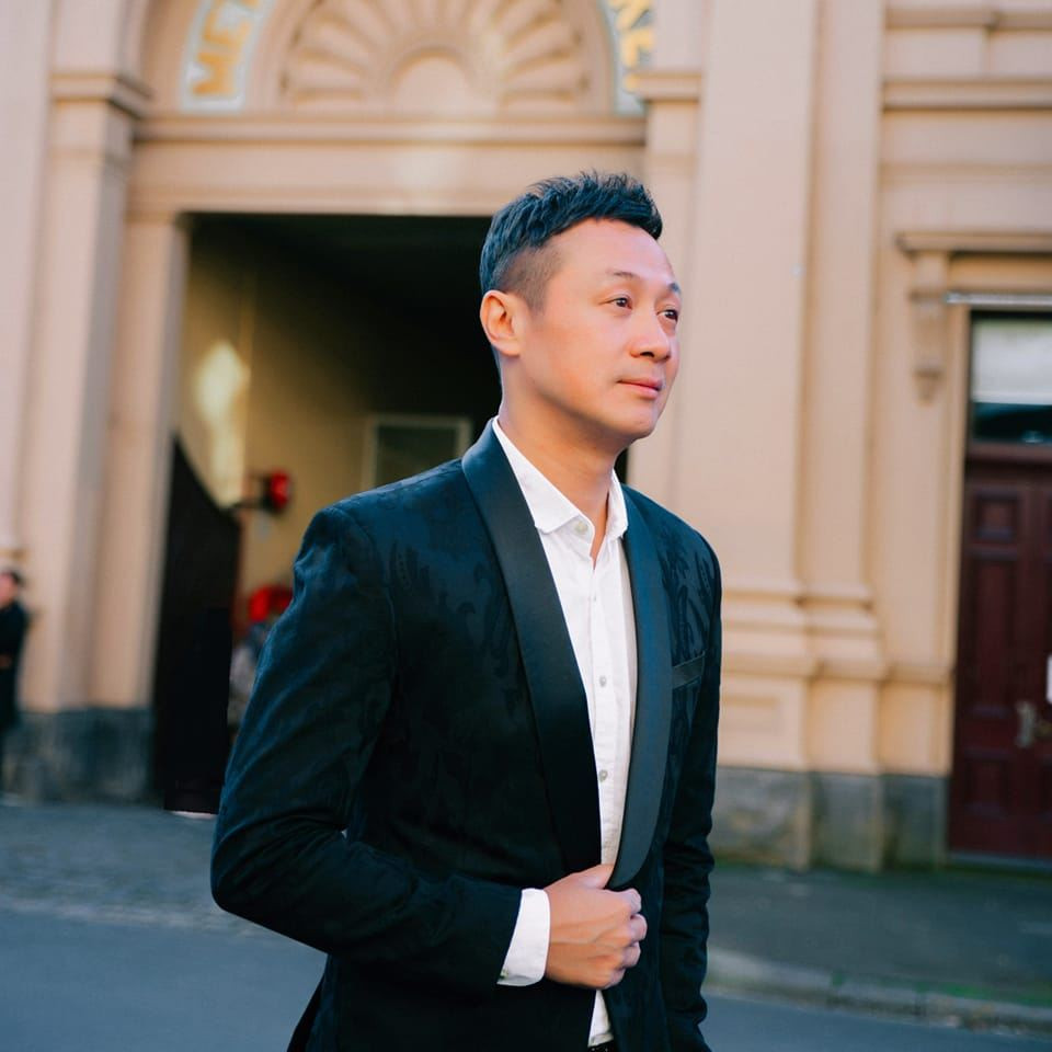 Trên trang mạng xã hội, Anh Tuấn thường xuyên chia sẻ những khoảnh khắc hạnh phúc bên vợ con, khiến nhiều người ngưỡng mộ.