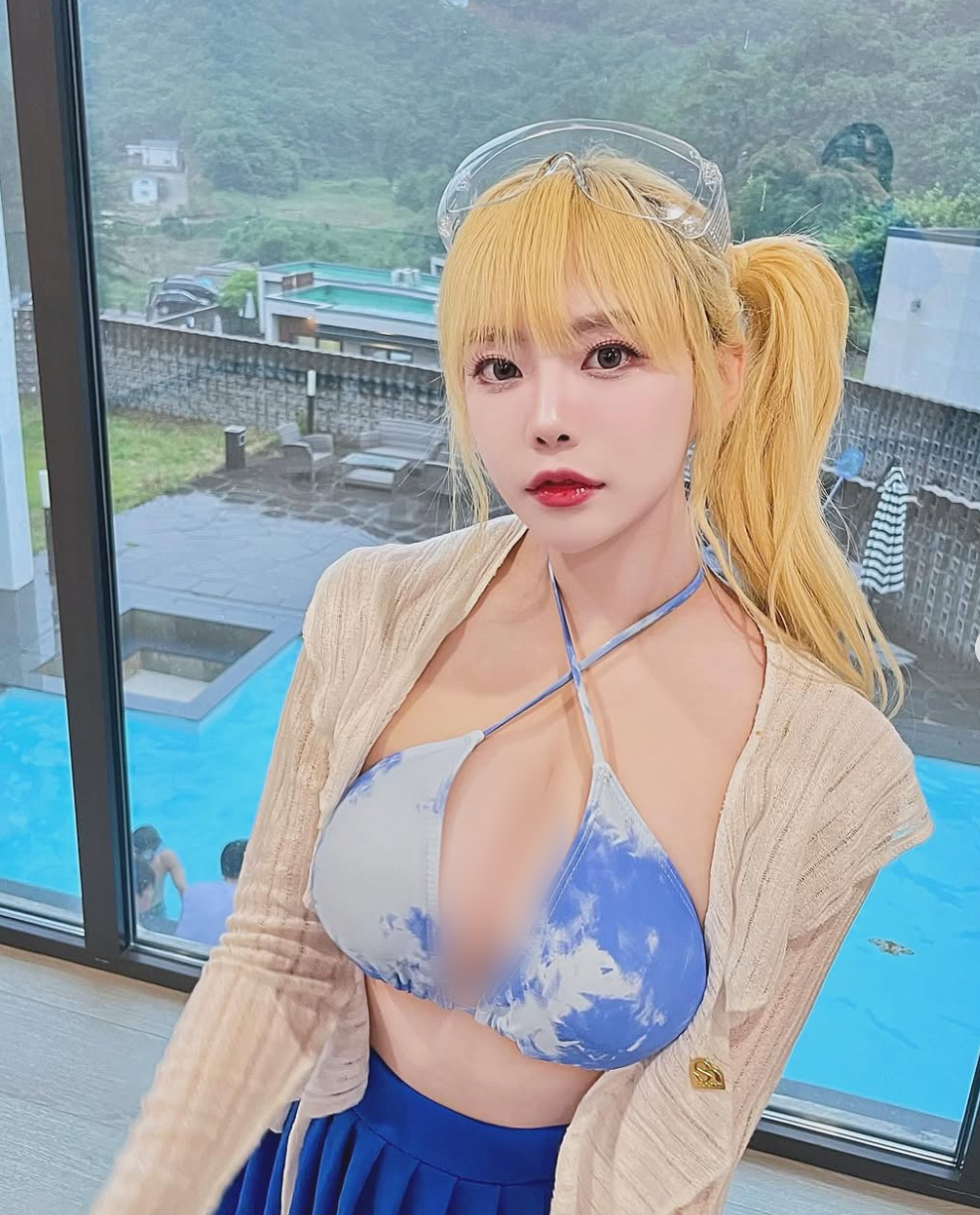 Điều khiến Dami trở nên nổi bật hơn cả chính là phong cách thời trang táo bạo, khác biệt.