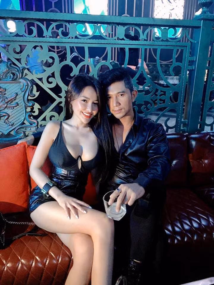 Bất chấp những điều tiếng, sau 7 năm bên nhau, Lương Bằng Quang - Ngân 98 vẫn quấn quýt và thường chia sẻ những khoảnh khắc tình tứ lên mạng xã hội. Ảnh: FBNV