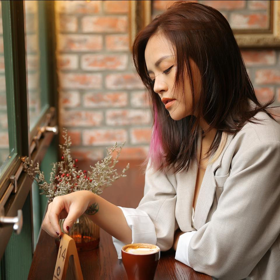 Ngoài đời thường, nữ diễn viên có cuộc sống khá kín tiếng. Ảnh: FB Nguyễn Thu Quỳnh