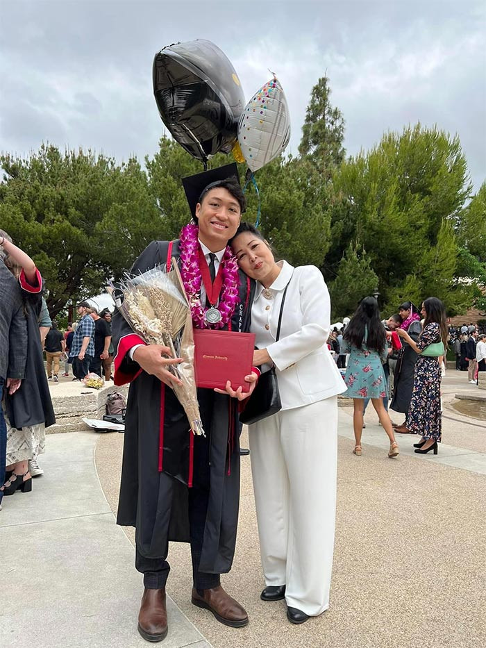 Năm 2022, anh tiếp tục nhận bằng tốt nghiệp ngành đạo diễn khoa Điện ảnh thuộc Đại học Chapman, một trong những trường đại học đào tạo điện ảnh có tiếng ở Mỹ.