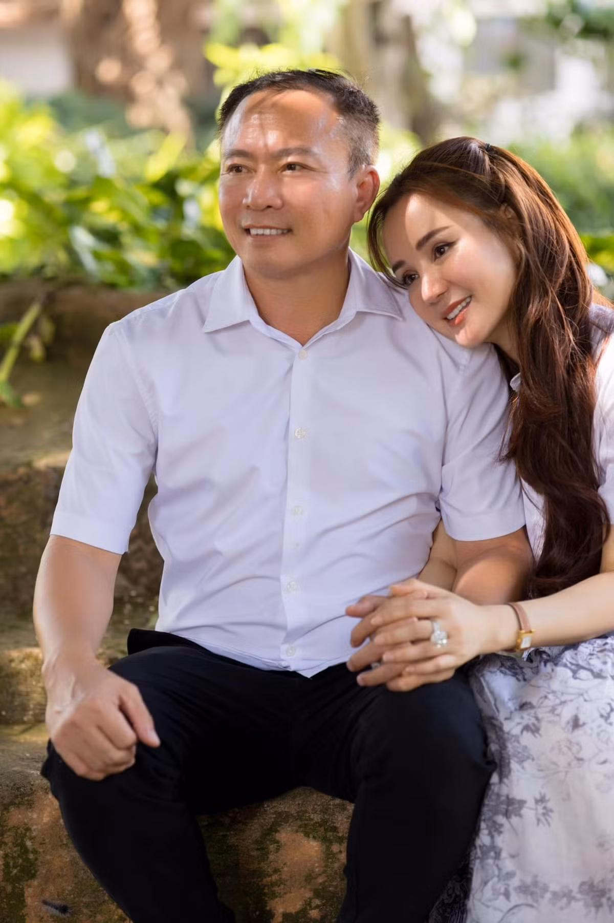 Giọng ca "Đồng xanh" dường như đã lấy lại nhịp sống bình yên sau sóng gió. Ảnh: FBNV