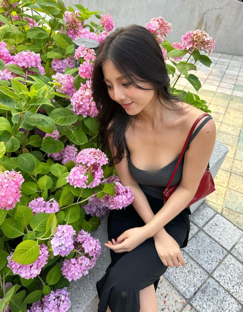 Phong cách cá nhân của Chen Zi khá đa dạng, không gò bó trong một kiểu trang phục nào.