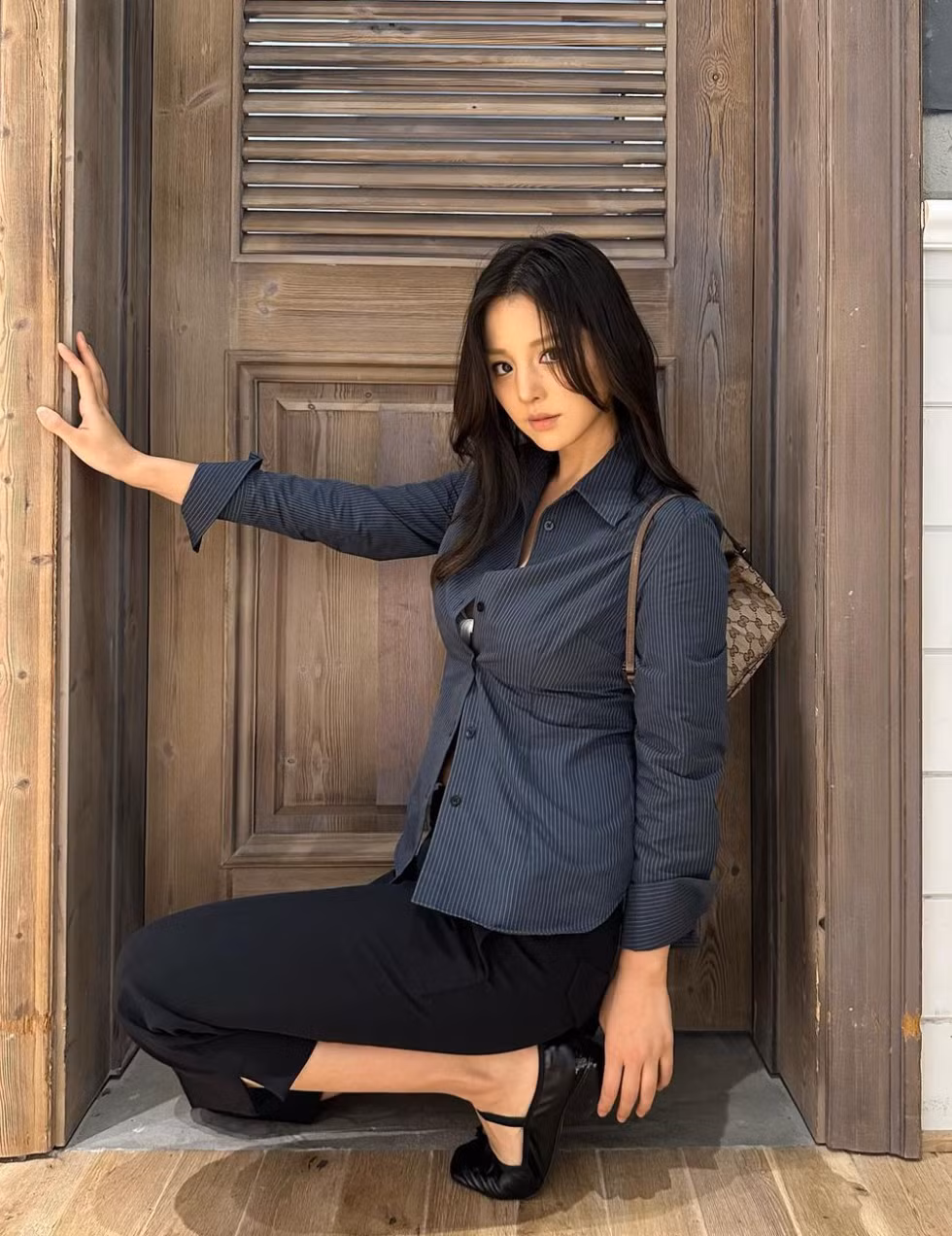 Từ một "nữ thần bắn cung", Chen Zi đã thay đổi ngoạn mục trở nên gợi cảm, quyến rũ hơn. Ảnh: IG chenzihaha