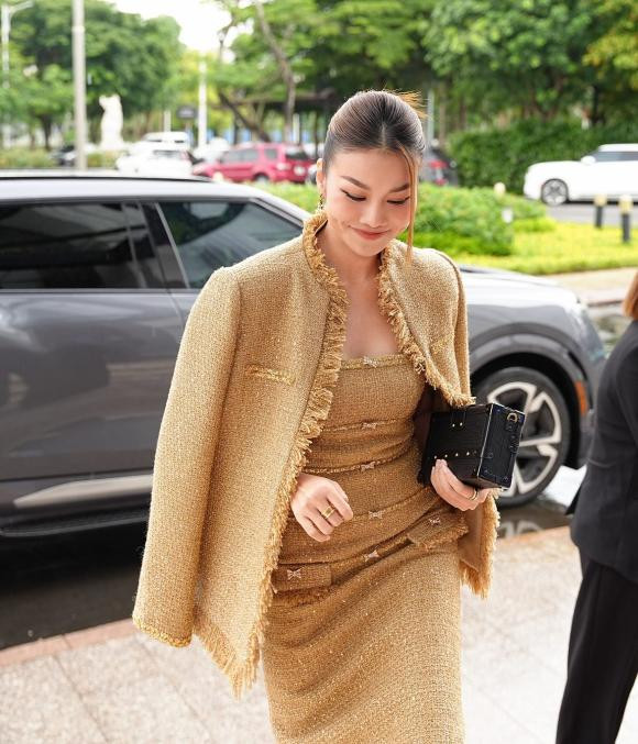 Thanh Hằng xuất hiện chớp nhoáng khi tham dự một sự kiện ở Hà Nội.