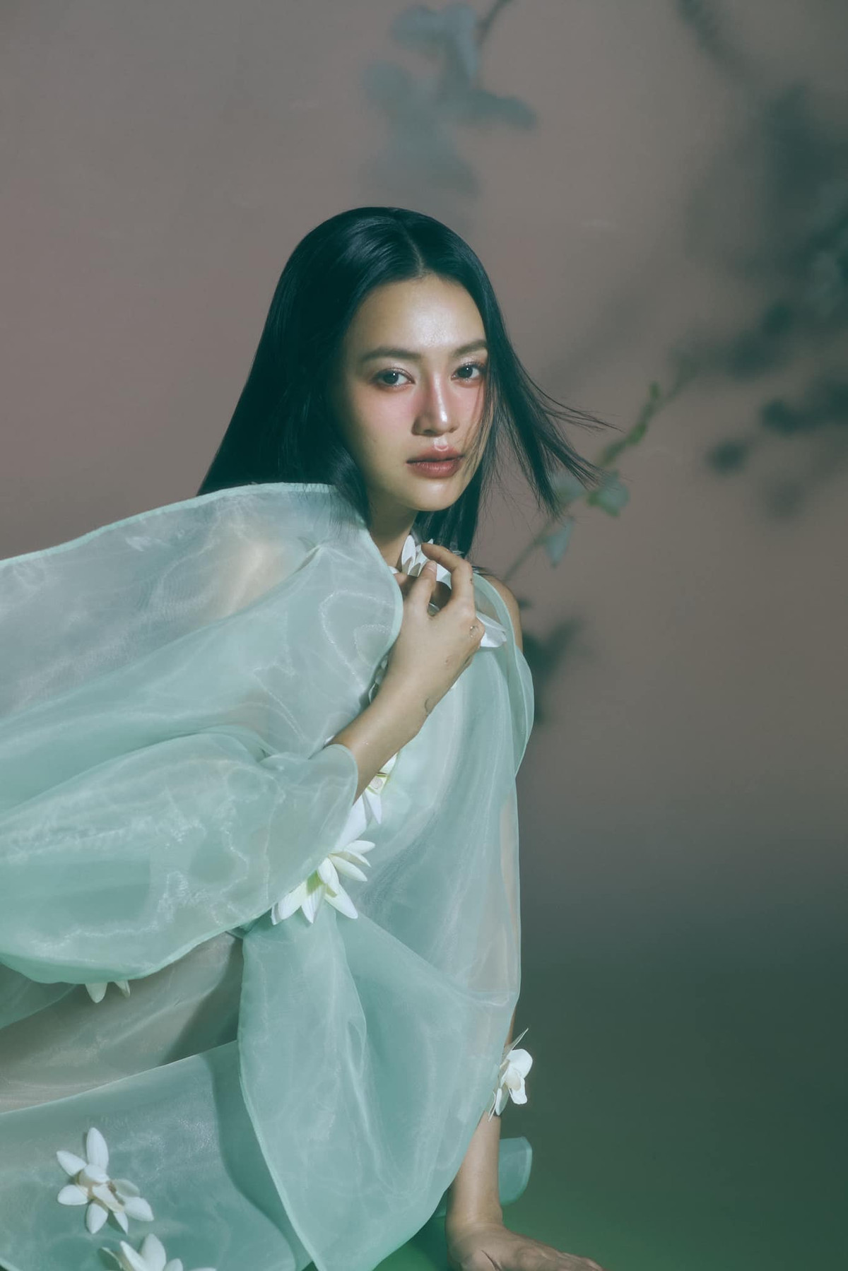 Nữ diễn viên cảm thấy chưa làm trọn vẹn sự nghiệp đóng phim, dù được nhiều khán giả yêu thích thông qua việc tham gia các chương trình truyền hình thực tế.