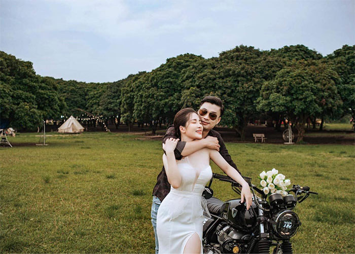 Duy Hưng và Huyền Nguyễn kết hôn năm 2019 và có một con trai năm nay đã 4 tuổi.