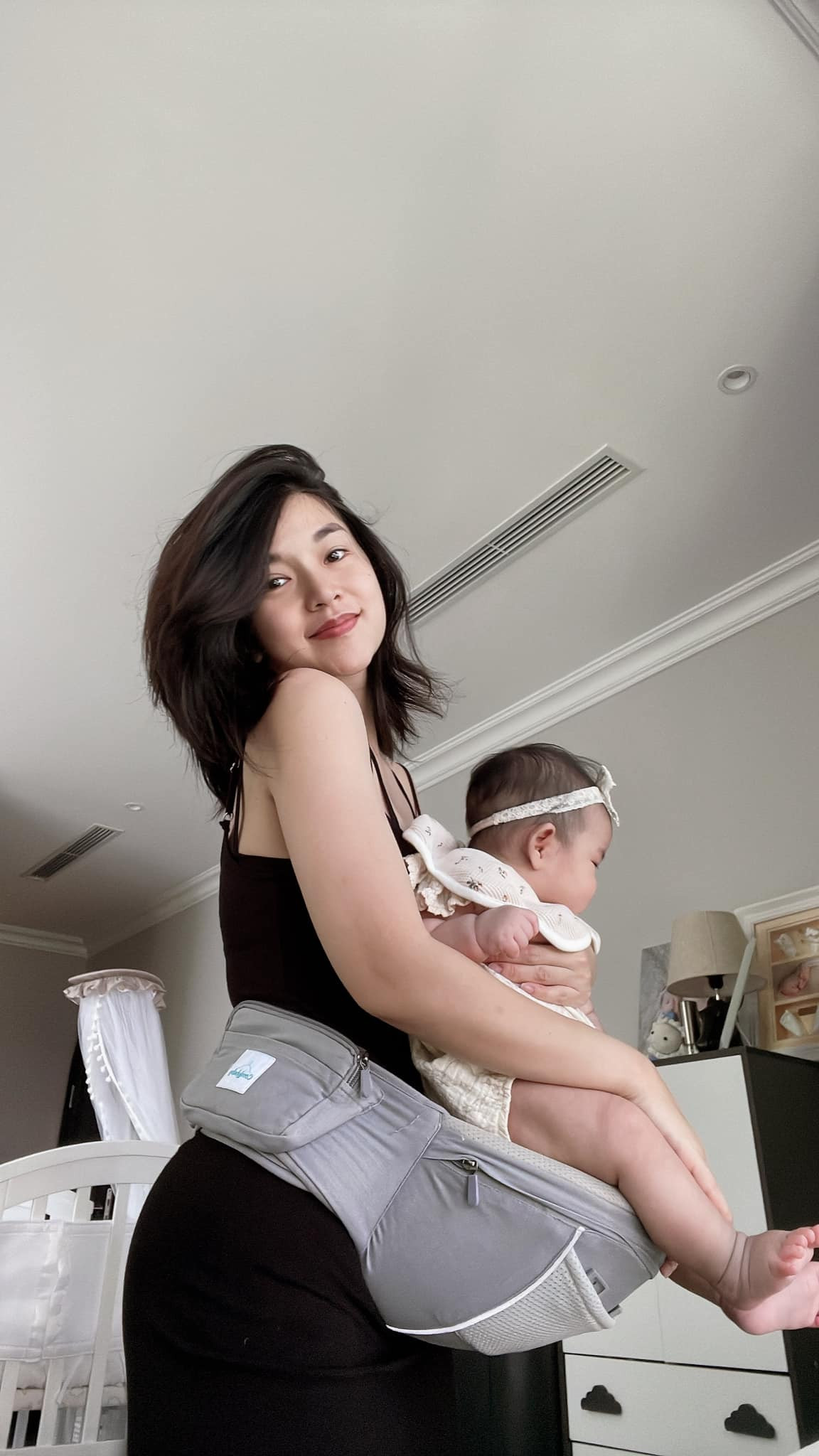 Sau bộ phim "Bộ tứ 10A8", cô tập trung vào kinh doanh và ít xuất hiện trước công chúng. Dù vậy, Mai Chi vẫn giữ được vẻ đẹp trẻ trung và sự yêu mến của khán giả. Ảnh: FB Mai Chi Nguyễn