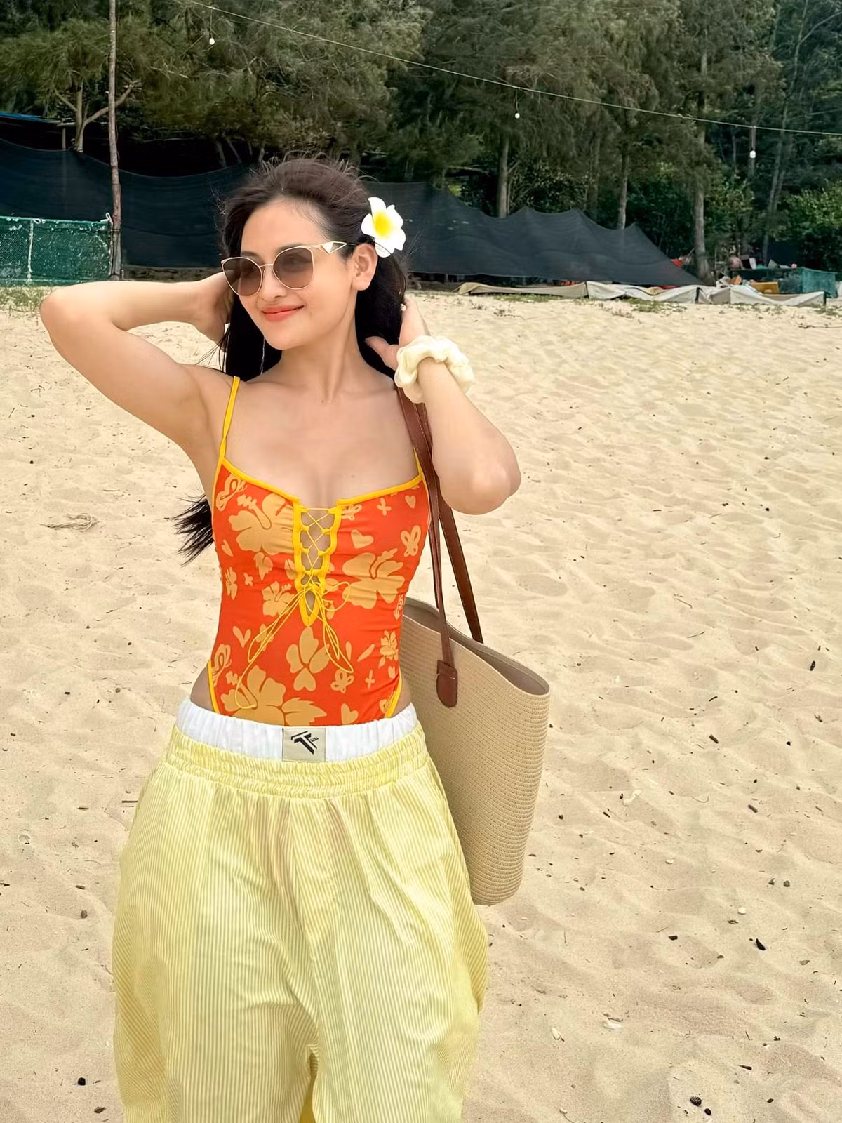 Sau 15 năm, nữ diễn viên Thuỳ Anh đã bước sang độ tuổi 29. Cô không chỉ là một trong những gương mặt diễn viên chủ chốt của phim giờ vàng VTV mà còn nhận được sự yêu mến và ngưỡng mộ bởi nhan sắc quyến rũ, mặn mà. Ảnh: FB Thuỳ Anh