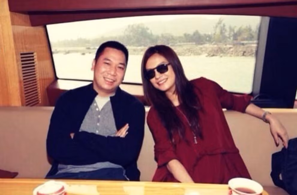 Cặp đôi thường xuyên xuất hiện cùng nhau trong các sự kiện quan trọng, trở thành tâm điểm chú ý của giới truyền thông.