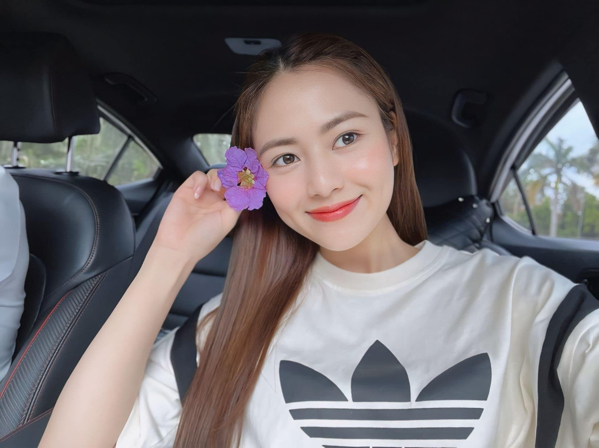 Diễn viên Việt Hoa sinh năm 1996, cô tốt nghiệp trường Đại học Sân khấu Điện ảnh Hà Nội. Ảnh: FB Vũ Việt Hoa