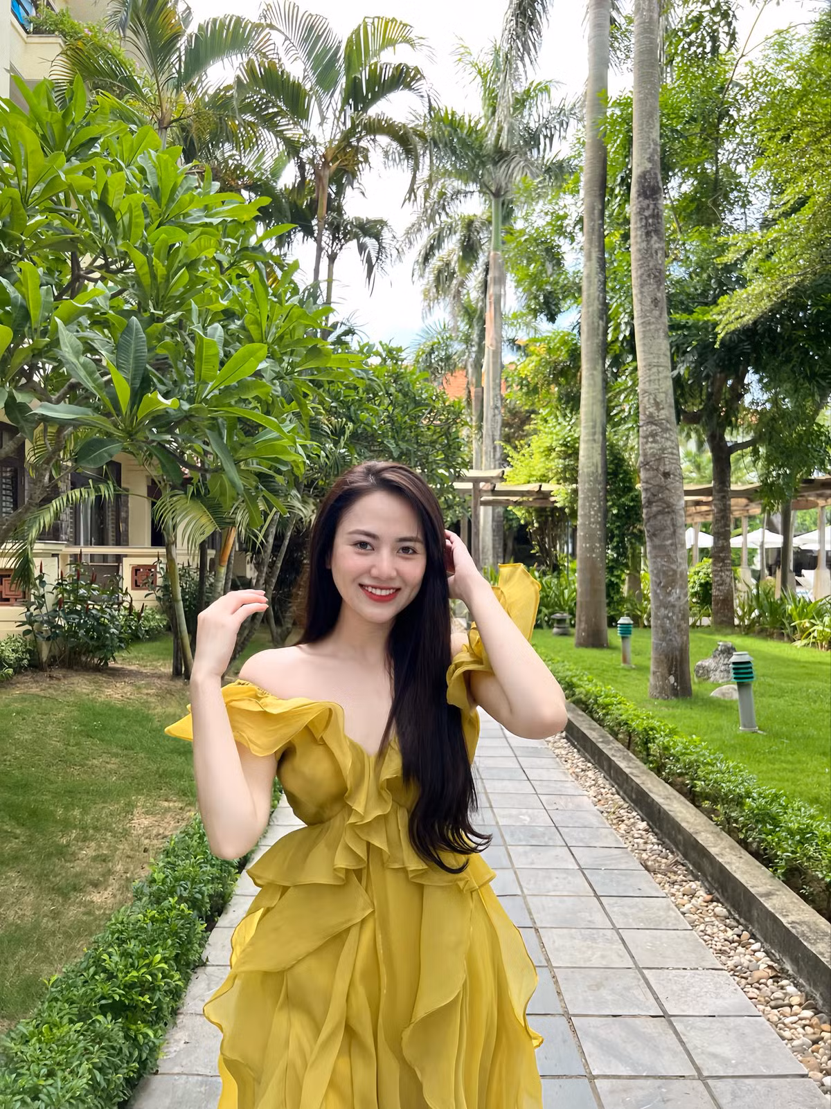  Vũ Việt Hoa là cái tên không còn xa lạ với khán giả yêu thích phim truyền hình. Cô để lại nhiều ấn tượng với loạt vai trong các phim: Cô gái nhà người ta, Trở về giữa yêu thương, Anh có phải đàn ông không, Mình yêu nhau bình yên thôi,...Ảnh: FB Vũ Việt Hoa