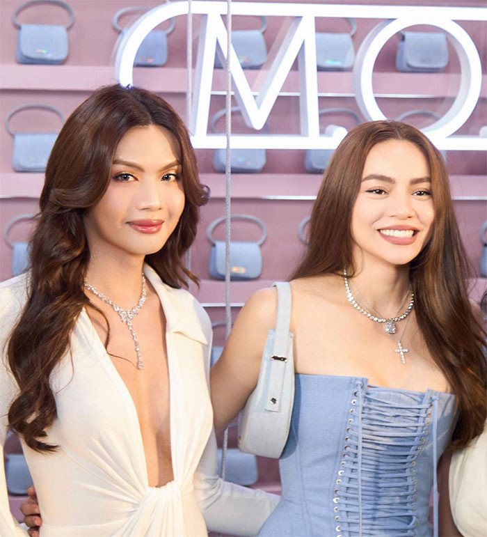 Cuối năm 2021, Đào Bá Lộc đã thay đổi từ tên thật sang nghệ danh Luna Đào và sử dụng tên này để hoạt động trên mạng xã hội, tham gia nghệ thuật cho đến nay.