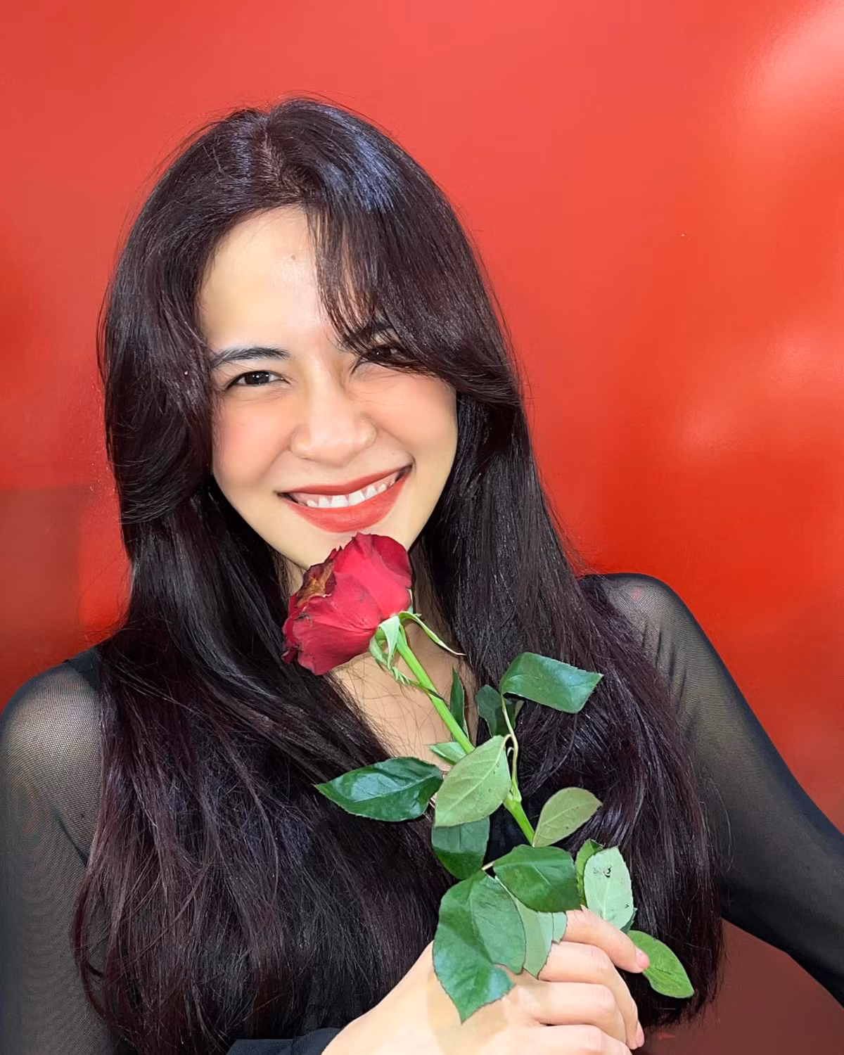 Ca sĩ Hà Nhi khoe kiểu tóc mới. Ảnh: FB Hà Nhi