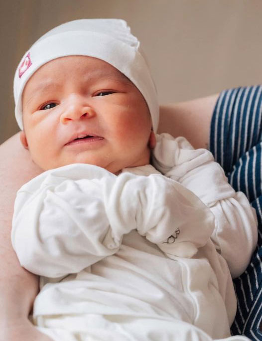 Mới chào đời được mấy ngày nhưng Milo đã là sao nhí được nhiều người quan tâm. (Ảnh: FB Võ Hạ Trâm)