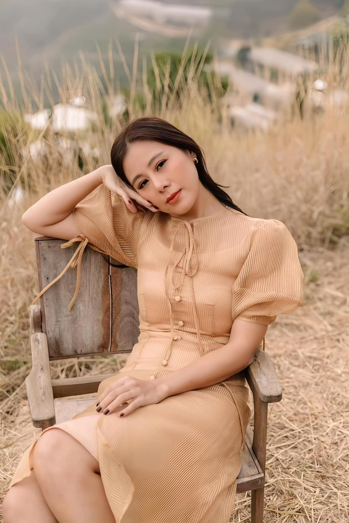 Dù luôn mang đến tiếng cười cho khán giả nhưng đường tình duyên của Nam Thư lại có nhiều trắc trở, lận đận. Ảnh: FBNV