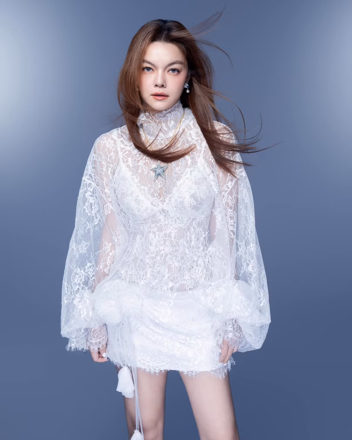 Xác nhận tham gia "Chị đẹp đạp gió" mùa 2, Phạm Quỳnh Anh viết: "Chị đẹp với gương mặt hình sự cơ địa của gia đình đạp gió xin chào". Ảnh: FB Phạm Quỳnh Anh