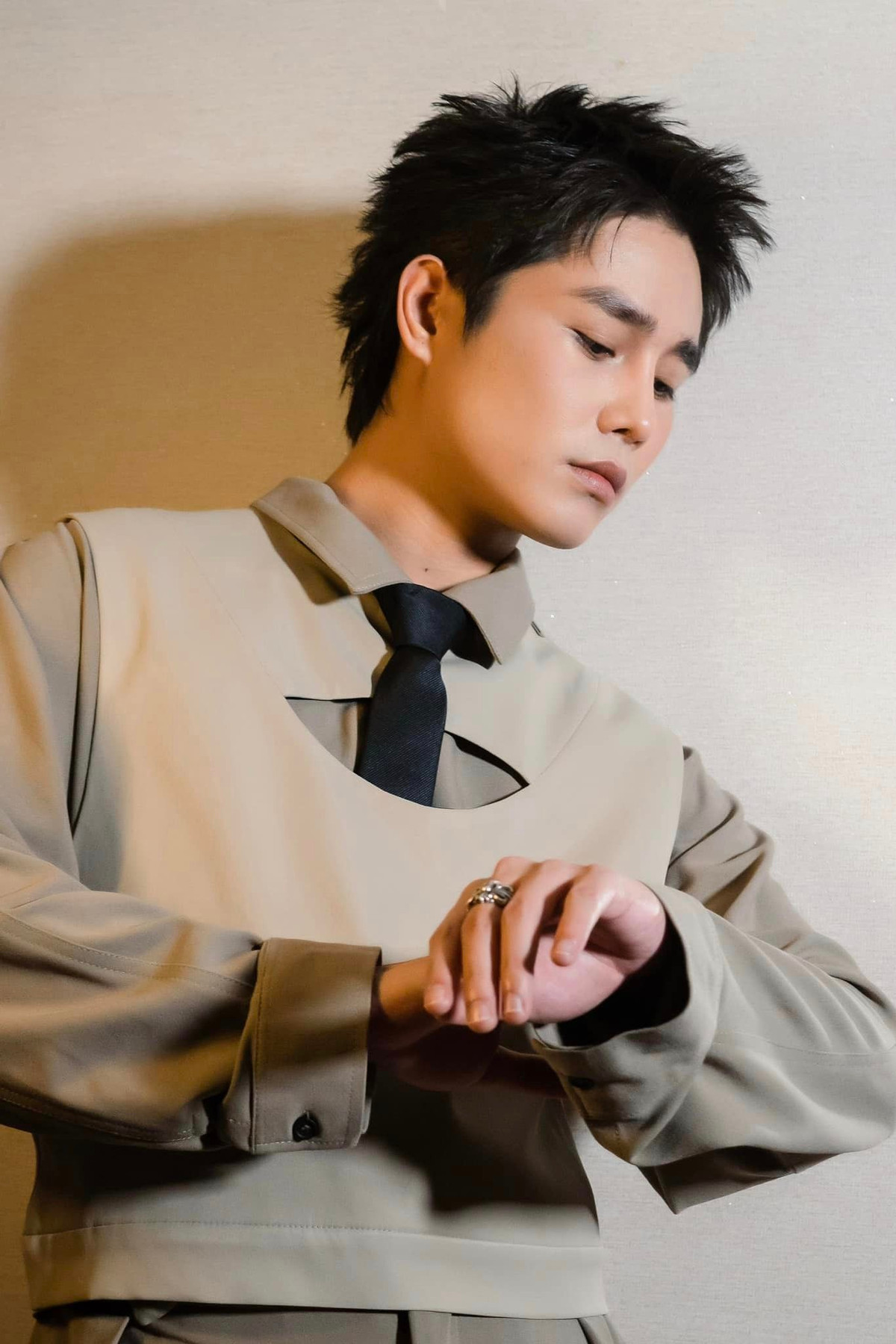 Tăng Duy Tân là chủ nhân của nhiều bản hit đình đám làng nhạc Việt như: "Cắt đôi nỗi sầu", "Dạ vũ", "Tình đầu", "Bật tình yêu lên"...Ảnh: FB Tăng Duy Tân