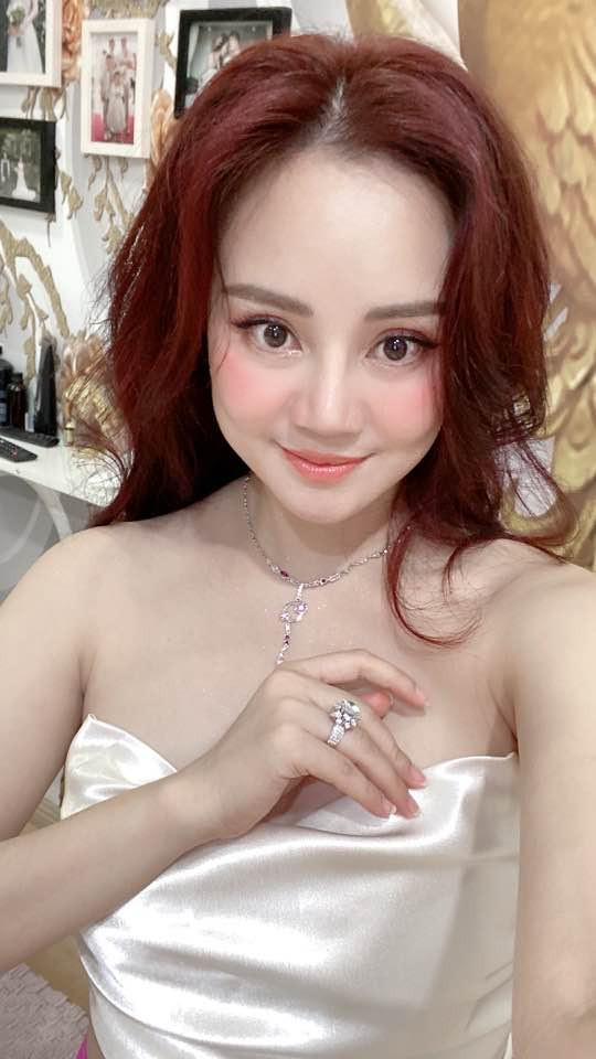 Vy Oanh khoe cận nhan sắc. Ảnh: FB Nguyễn Vy Oanh