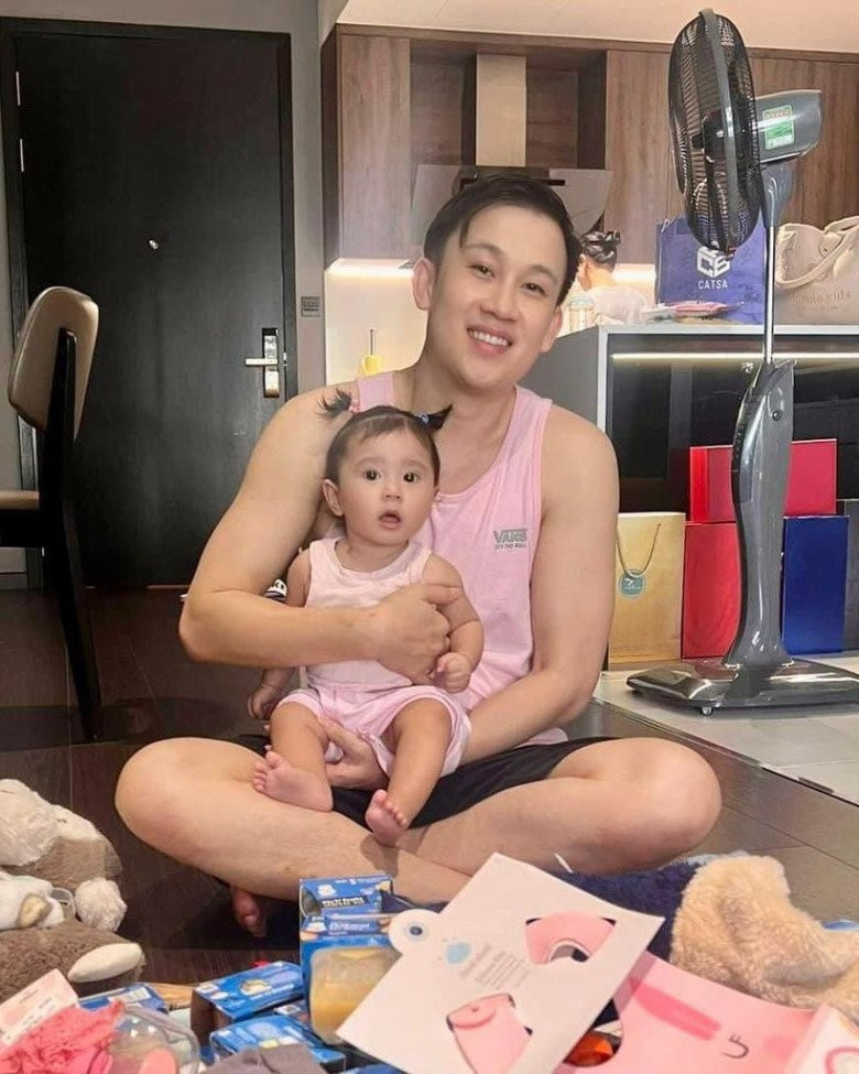 Từ khi lên sóng, con gái Bảo Anh đã nhanh chóng trở thành "hot kid" của Vbiz.