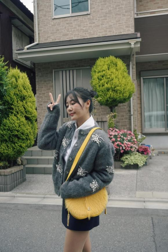 Văn Mai Hương check-in ở Nhật.