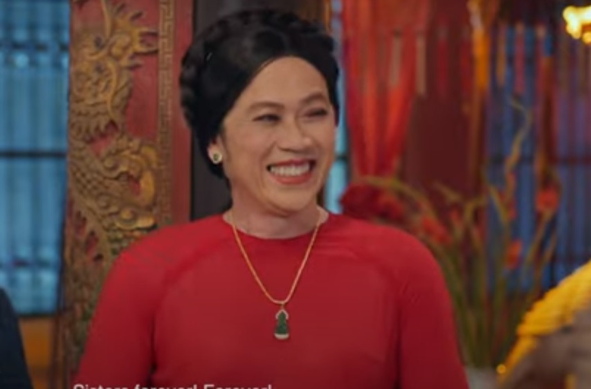 Việc Hoài Linh trở lại với điện ảnh tiếp tục nhận được sự quan tâm của công chúng. Năm 2022, Hoài Linh đóng phim điện ảnh "Mến gái miền Tây". Phim không thành công về mặt doanh thu. Ảnh: NSX.