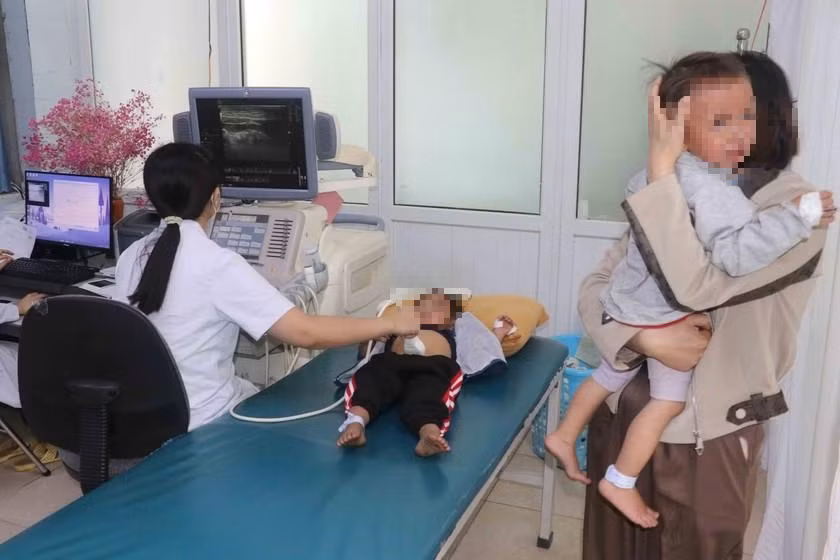 Xu tri the nao khi bi ngo doc thuoc diet chuot?