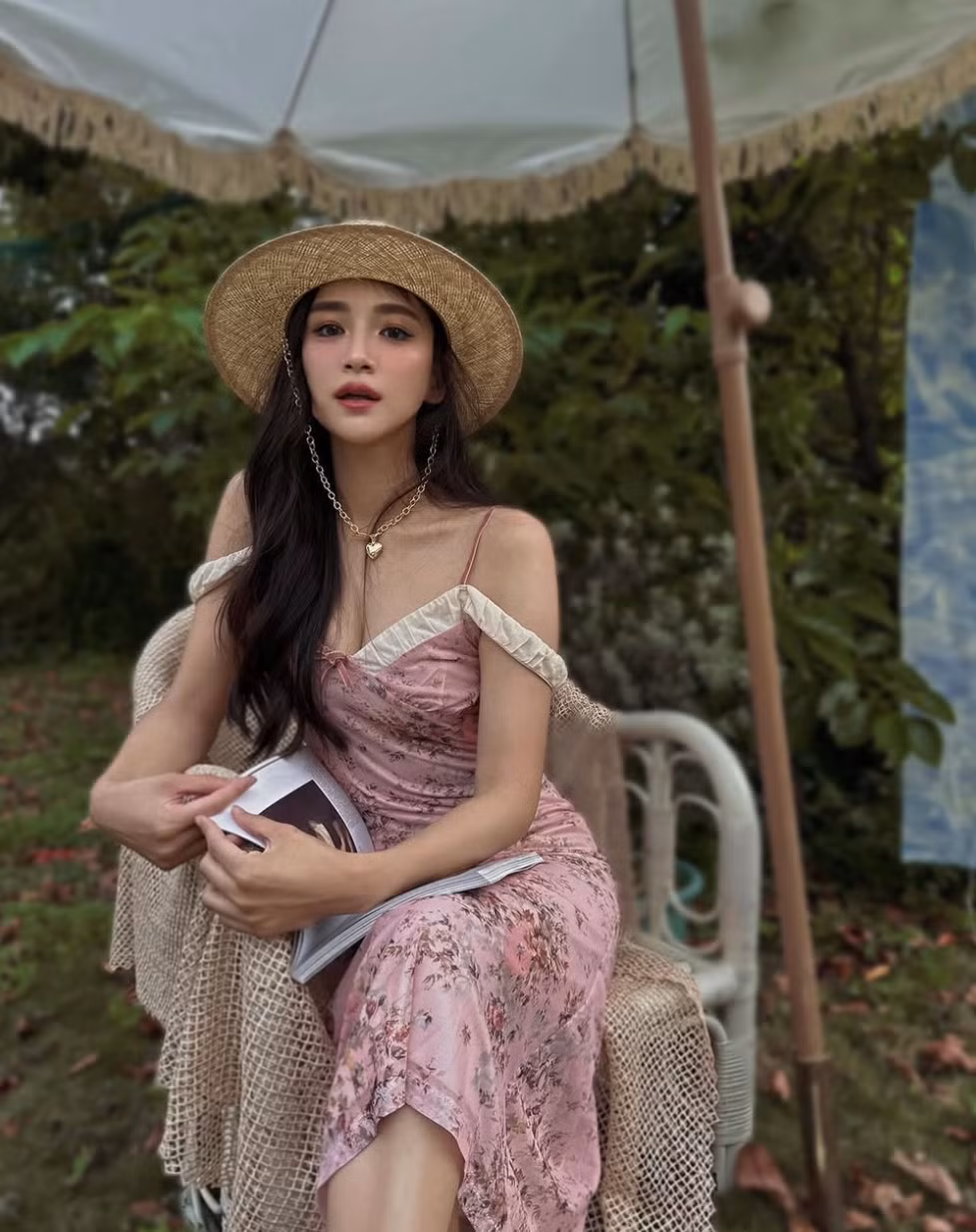 Olala Oshia là hot girl Instagram được yêu thích tại Đài Loan.