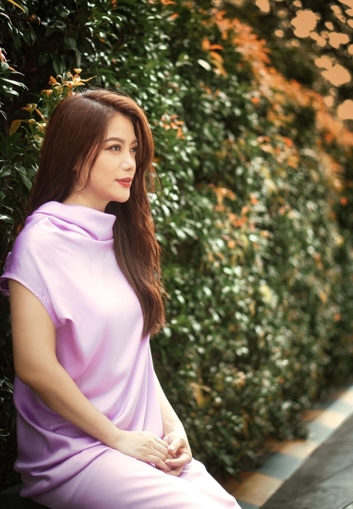 Trương Ngọc Ánh đẹp dịu dàng trong khoảnh khắc đời thường.