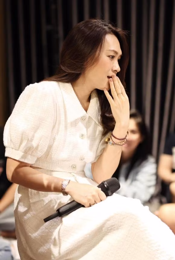 Mỹ Tâm háo hức chờ đêm diễn tại Đà Nẵng.