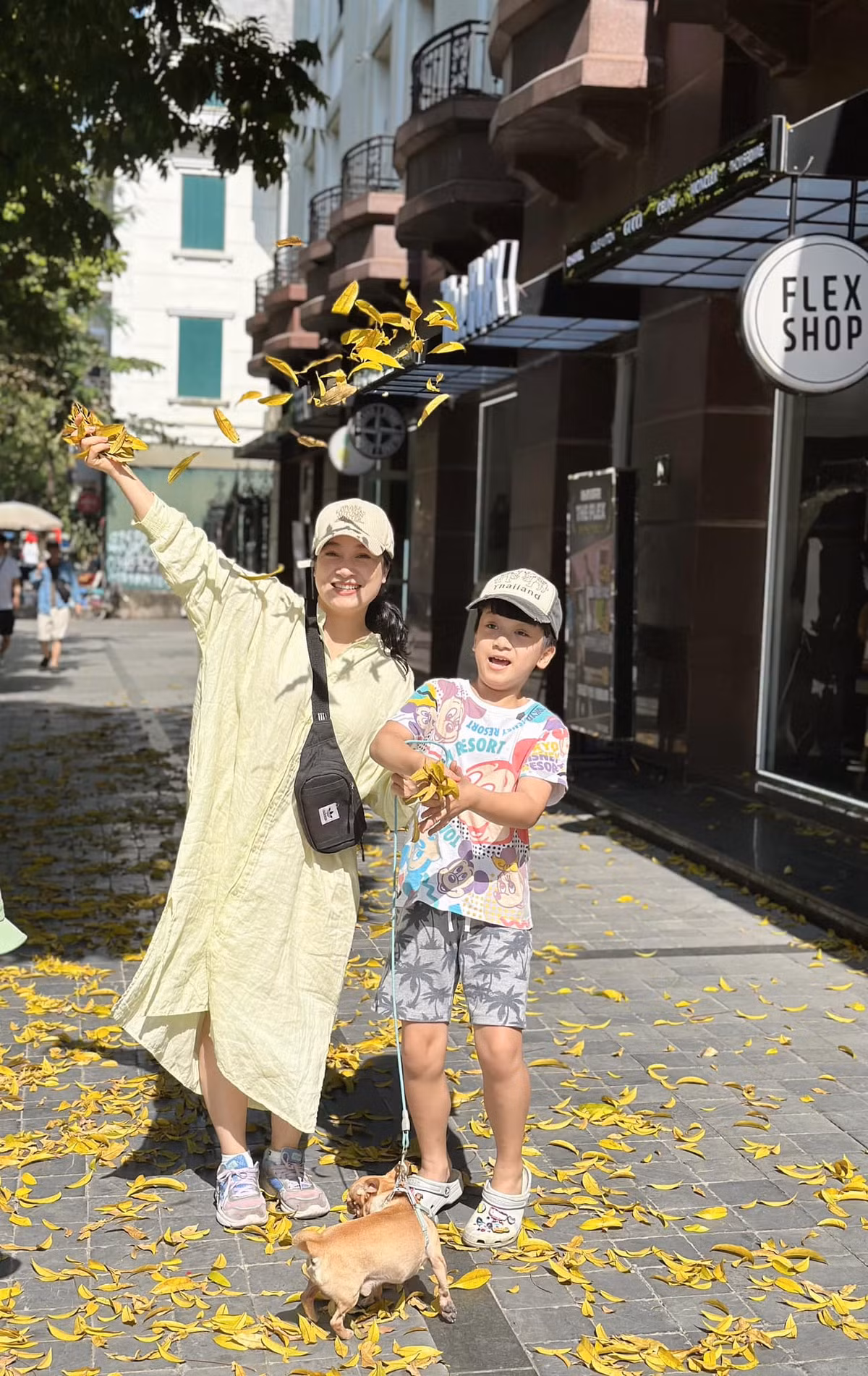 Trải qua hai lần sinh nở, Thu Nga vẫn giữ được vóc dáng thon gọn và làn da mịn màng. Ảnh: FB Thu Nga