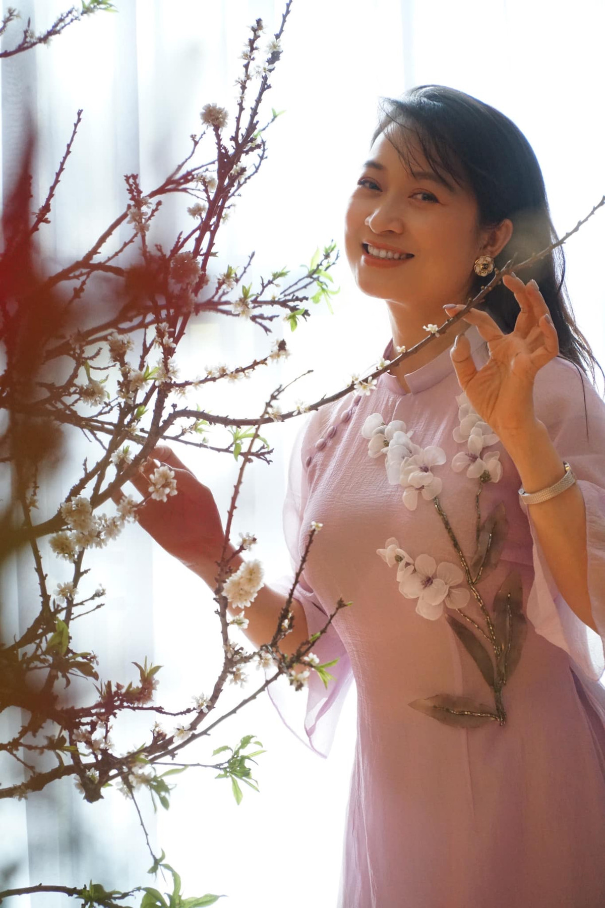 Dù không còn thường xuyên xuất hiện trên màn ảnh nhỏ, nhưng mỗi khi có dịp chia sẻ về cuộc sống hiện tại, Thu Nga "Phía trước là bầu trời" luôn nhận được sự quan tâm của đông đảo khán giả. Ảnh: FB Thu Nga