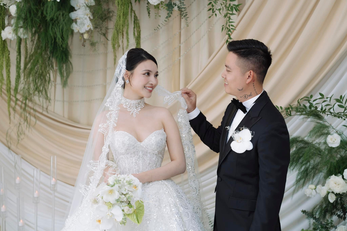 Thuỷ Bi và chồng doanh nhân đã chính thức tổ chức đám cưới, về chung một nhà vào ngày 5/10/2024. Ảnh: FB Nguyễn Bích Thuỷ