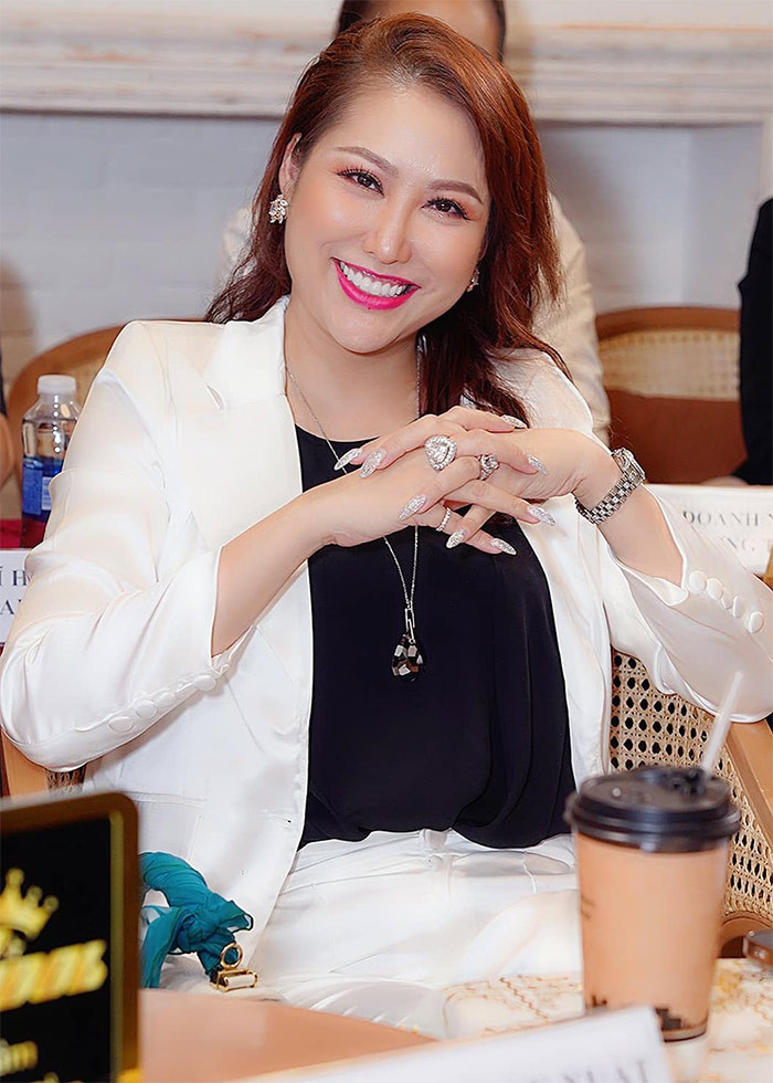 Ngày nào Phi Thanh Vân cũng dậy sớm từ 5h sáng để ngồi thiền 30 phút.