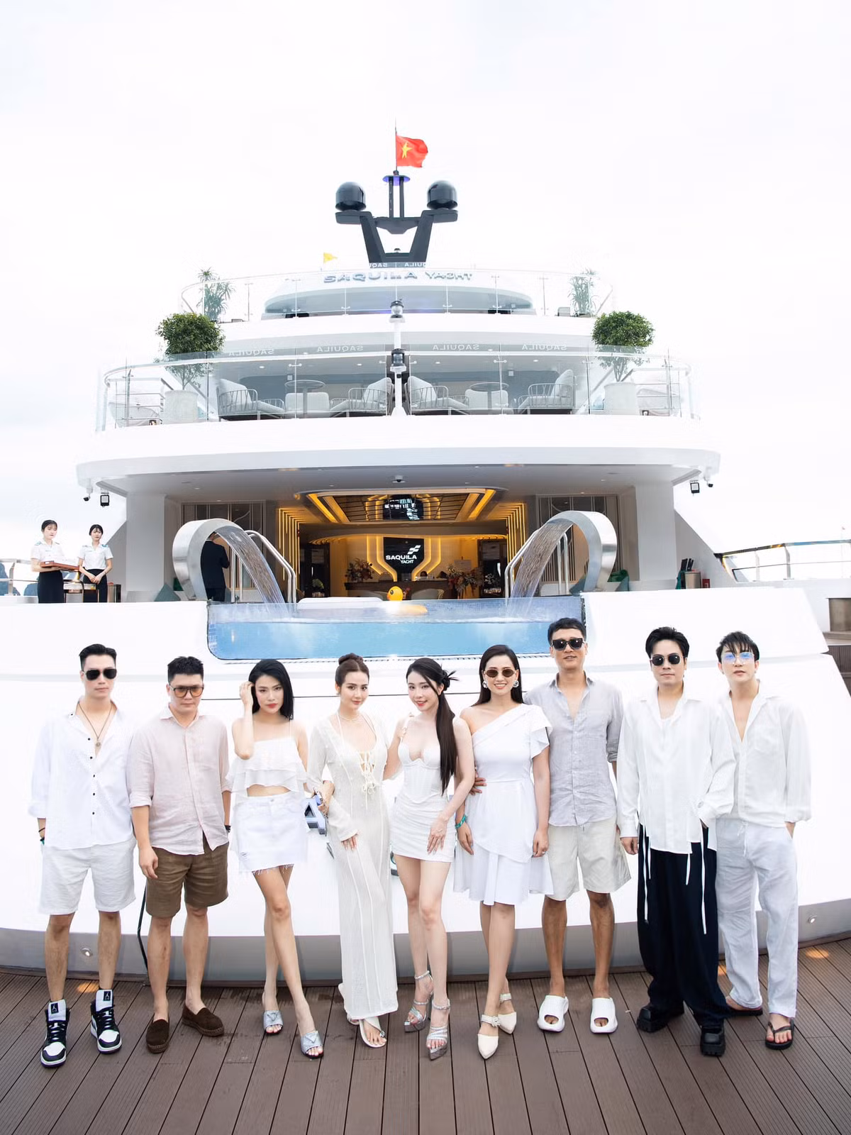 Trong những dịp đặc biệt, các thành viên đều thu xếp thời gian đến chúc mừng.