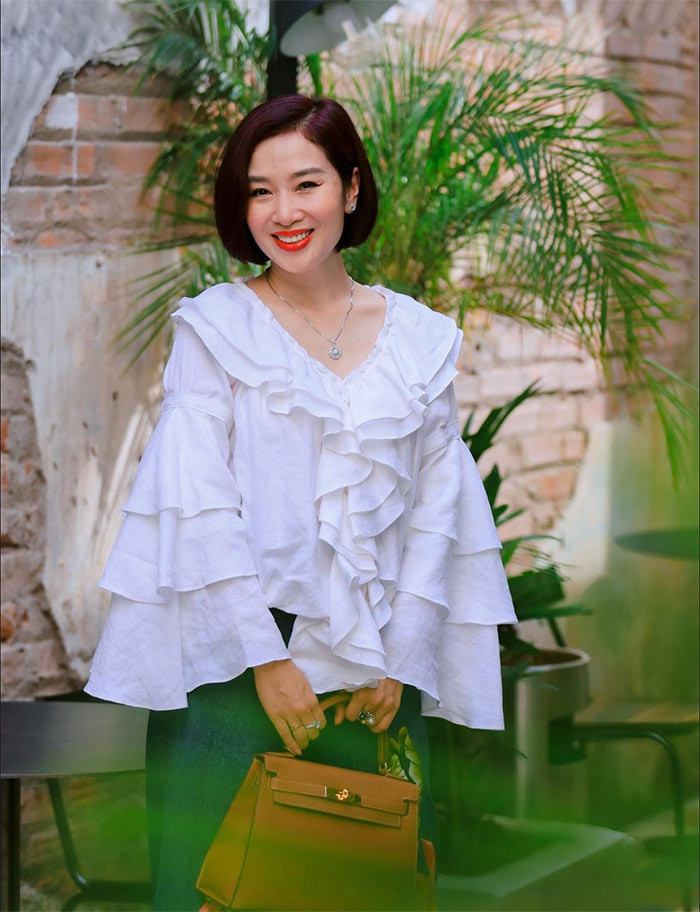 Hơn 10 năm qua, Thu Hương tập trung vào công việc kinh doanh, làm giám đốc một công ty truyền thông, hiếm khi tham gia showbiz. Năm 2021, cô bảo vệ thành công luận án Tiến sĩ Giáo dục học.