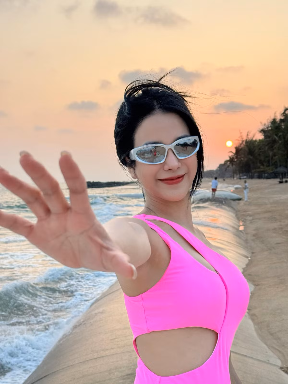 Gần đây, Diệp Lâm Anh được khen ngợi khi có sự bùng nổ nhan sắc hậu ly hôn. Ảnh: FBNV