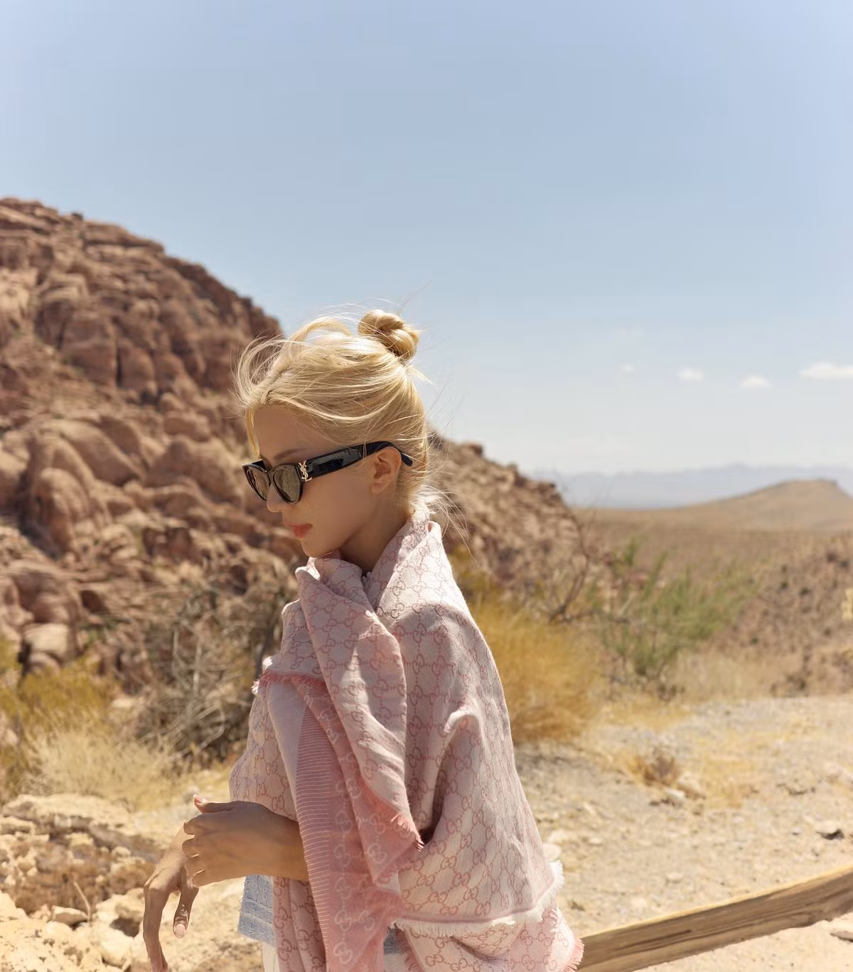 Thời gian gần đây, Ngọc Huyền khiến người hâm mộ bất ngờ khi xuất hiện với một diện mạo hoàn toàn mới, đó là mái tóc màu bạch kim. Ảnh: FB Nguyễn Ngọc Huyền