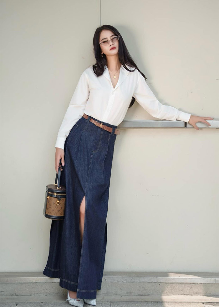 Ngoài kinh doanh và đóng phim, hiện tại Thúy Hằng còn làm người mẫu ảnh.