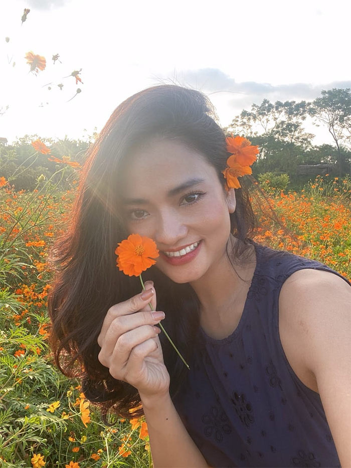 Từ Nhật trở về, Thúy Hằng vừa kinh doanh vừa tiếp tục tham gia các phim: "Làm chồng đại gia", "Mưa bóng mây", "Những đứa con của làng", "Truyền thuyết về Quán Tiên", "Lửa ấm", "Vợ cũ, chồng cũ, người yêu cũ".