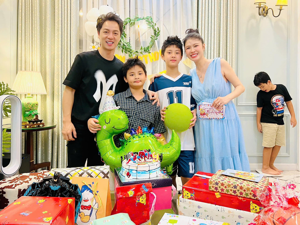 Vợ chồng Đăng Khôi tổ chức sinh nhật cho con trai thứ 2 tròn 9 tuổi. Ảnh: FB Dang Khoi Nguyen