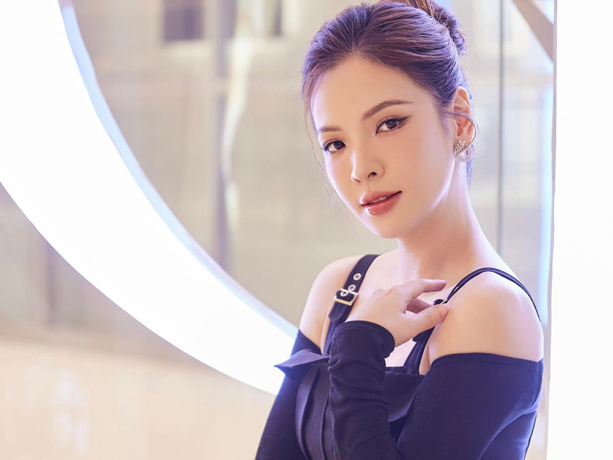 Đan Lê có hôn nhân hạnh phúc bên đạo diễn Khải Anh. Năm 2011, cô lên xe hoa với đạo diễn Khải Anh.