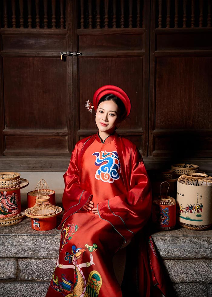 Phương Oanh hiện đang mang song thai ở tháng thứ 5.