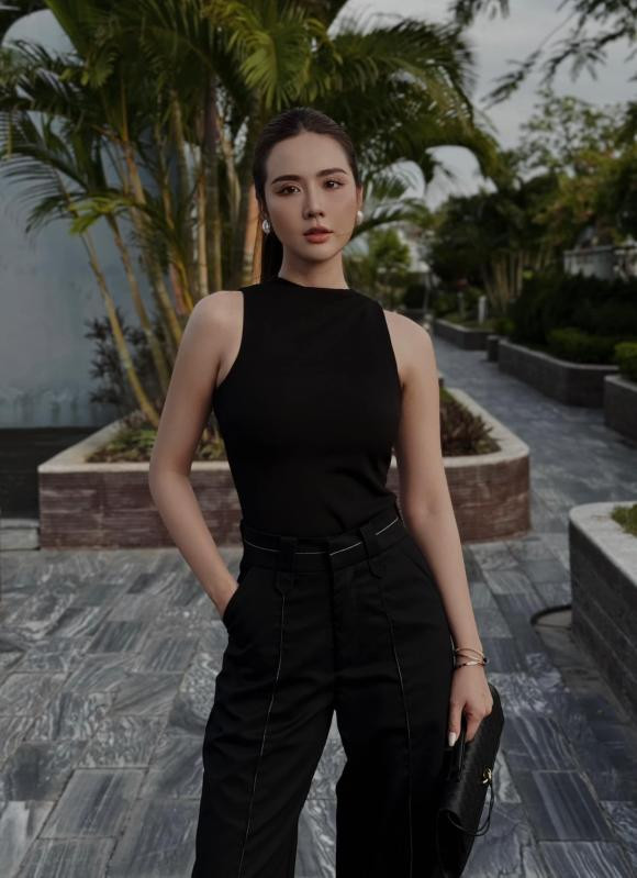 "Hãy yêu bản thân thật nhiều. Vì trên thế gian, bạn là duy nhất!", Huyền Lizzie với tuyên ngôn khẳng định bản thân.