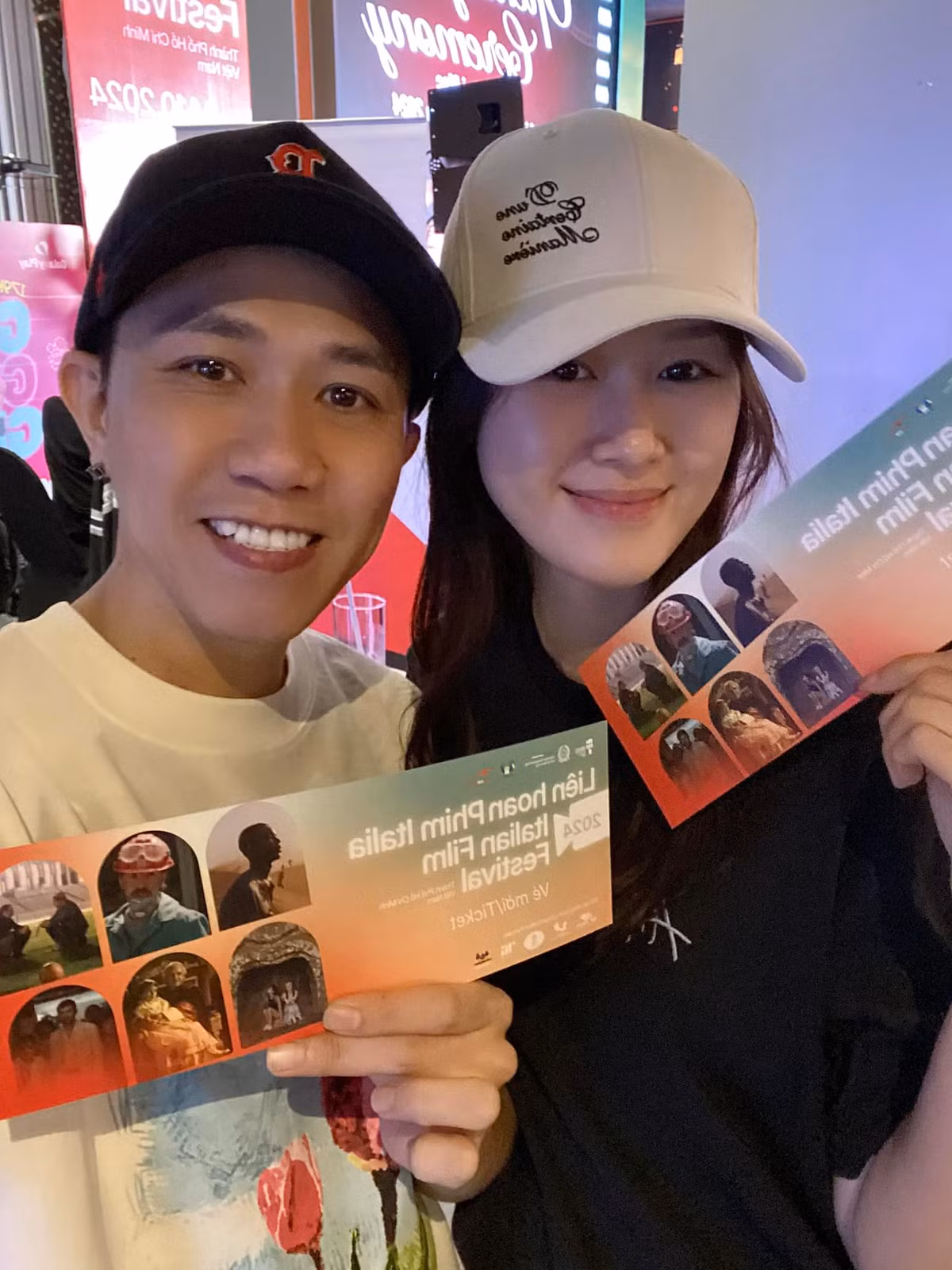 Diễn viên Anh Đức cùng bà xã tham dự Liên hoan phim Italy tại Việt Nam. Ảnh: FB Ta Anh Duc