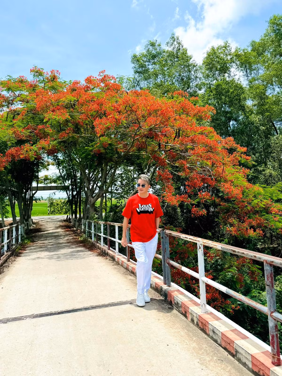 Bộ ảnh của Đàm Vĩnh Hưng đã nhanh chóng nhận được sự yêu thích của đông đảo người hâm mộ.