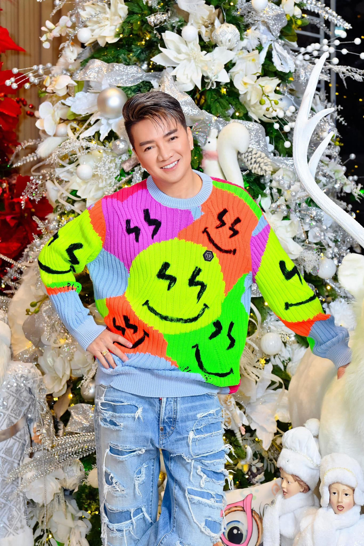 Đàm Vĩnh Hưng được khán giả biết đến với hình tượng nam ca sĩ lịch lãm, chỉn chu trên sân khấu cũng như trong các dự án âm nhạc.